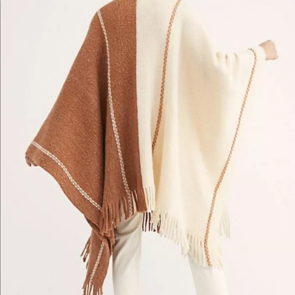 Free People Poncho Sweater Brown Ivory Fringe - Picture 2 of 4